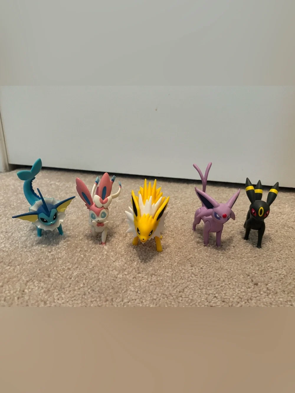 Pokemon Tomy Evee Evolution Posable VaporeonJolteon Sylveon Espeon Toy Figures